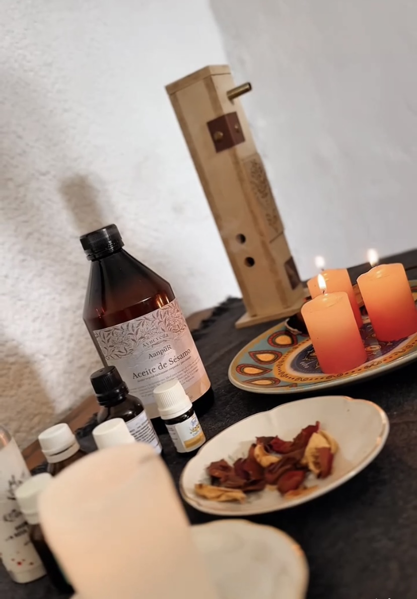 Terapia de masajes holísticos en hombros y espalda